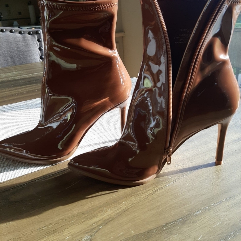Steve Madden Brown New Petraz Patent Leather Boots